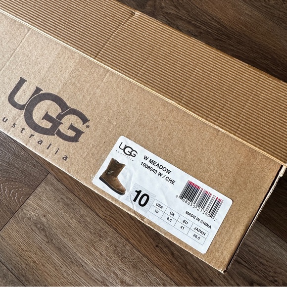 UGG Bailey Button Boots in Chestnut Meadow size 10 - Picture 6 of 6